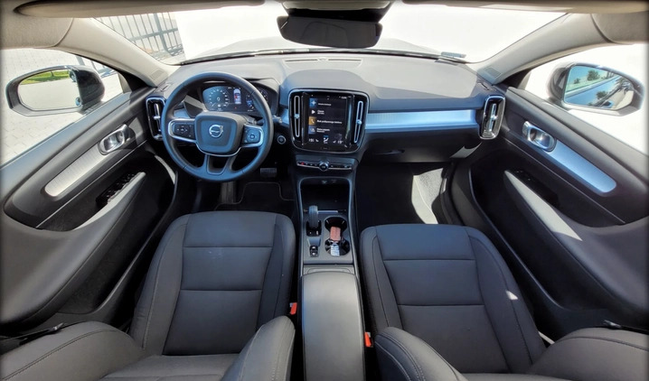 Volvo XC 40 cena 132555 przebieg: 55450, rok produkcji 2021 z Hajnówka małe 172